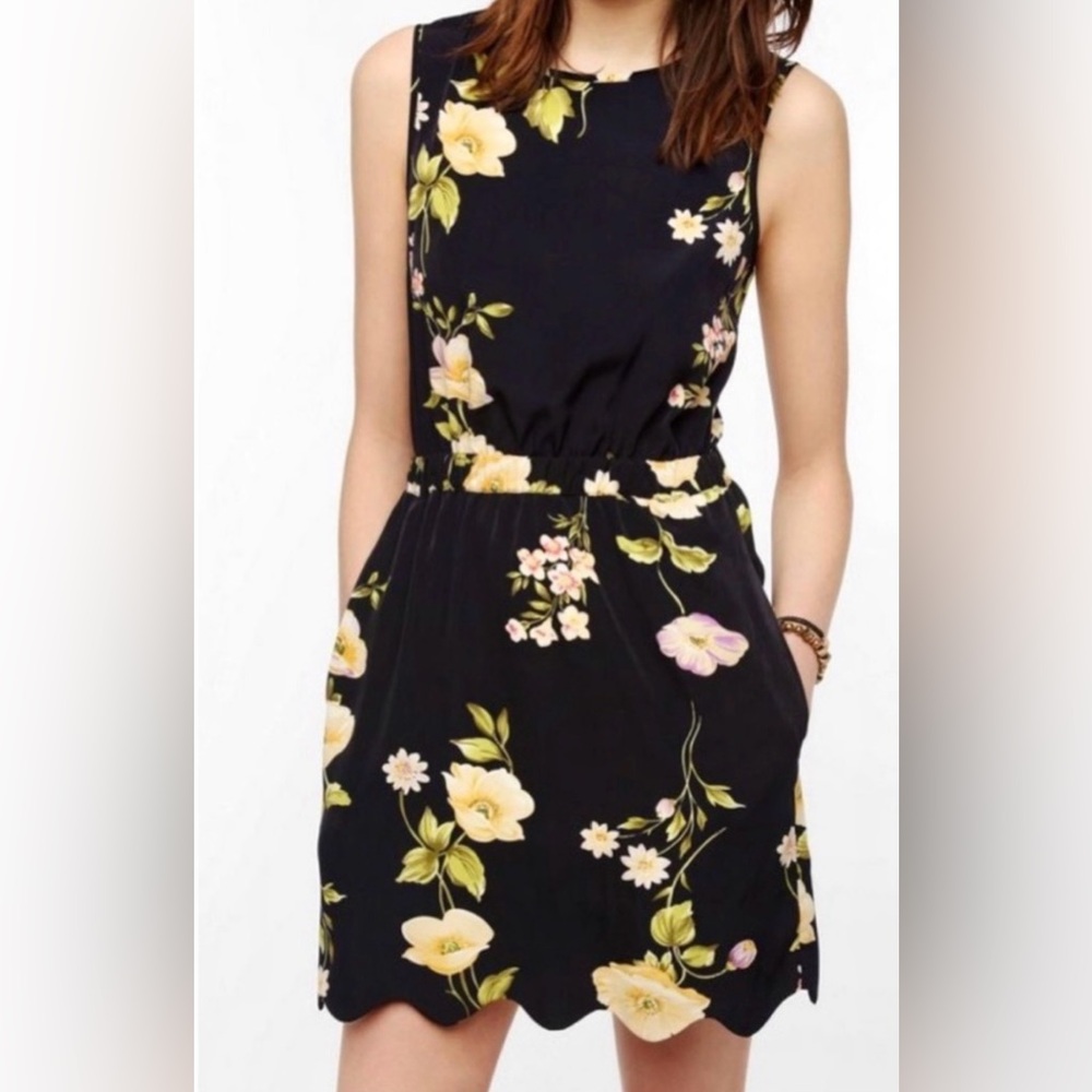 Urban Outfitters Floral Sleeveless Dress - Navy w/Yellow Flowers. Size small